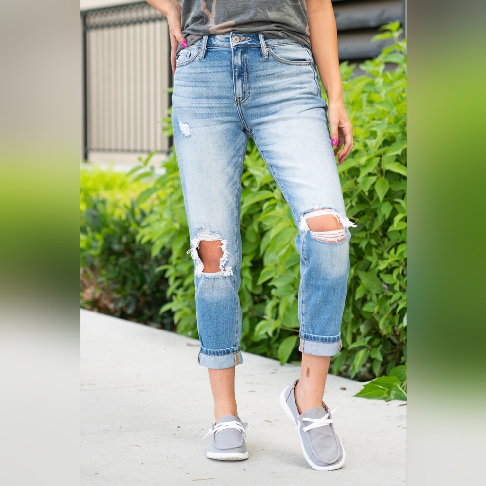 KanCanLewisburg High Rise Mom Fit Cuffed Hem